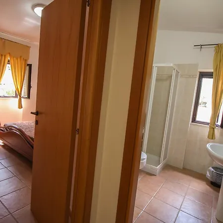 Tenuta Padre Pio 3* Вьесте